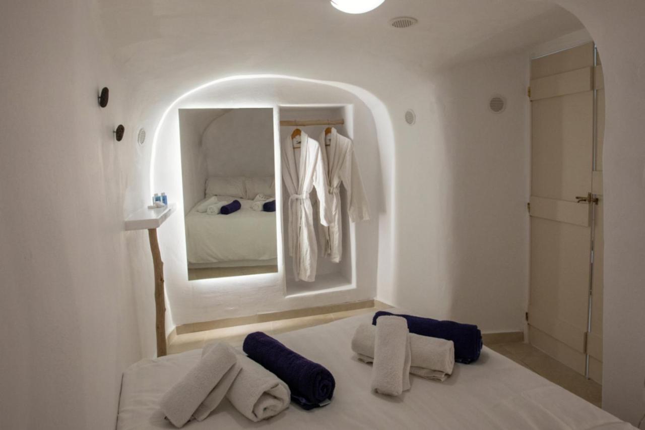 Sunset View Villa Santorini - With Outdoor Jacuzzi Firostefani Exteriér fotografie