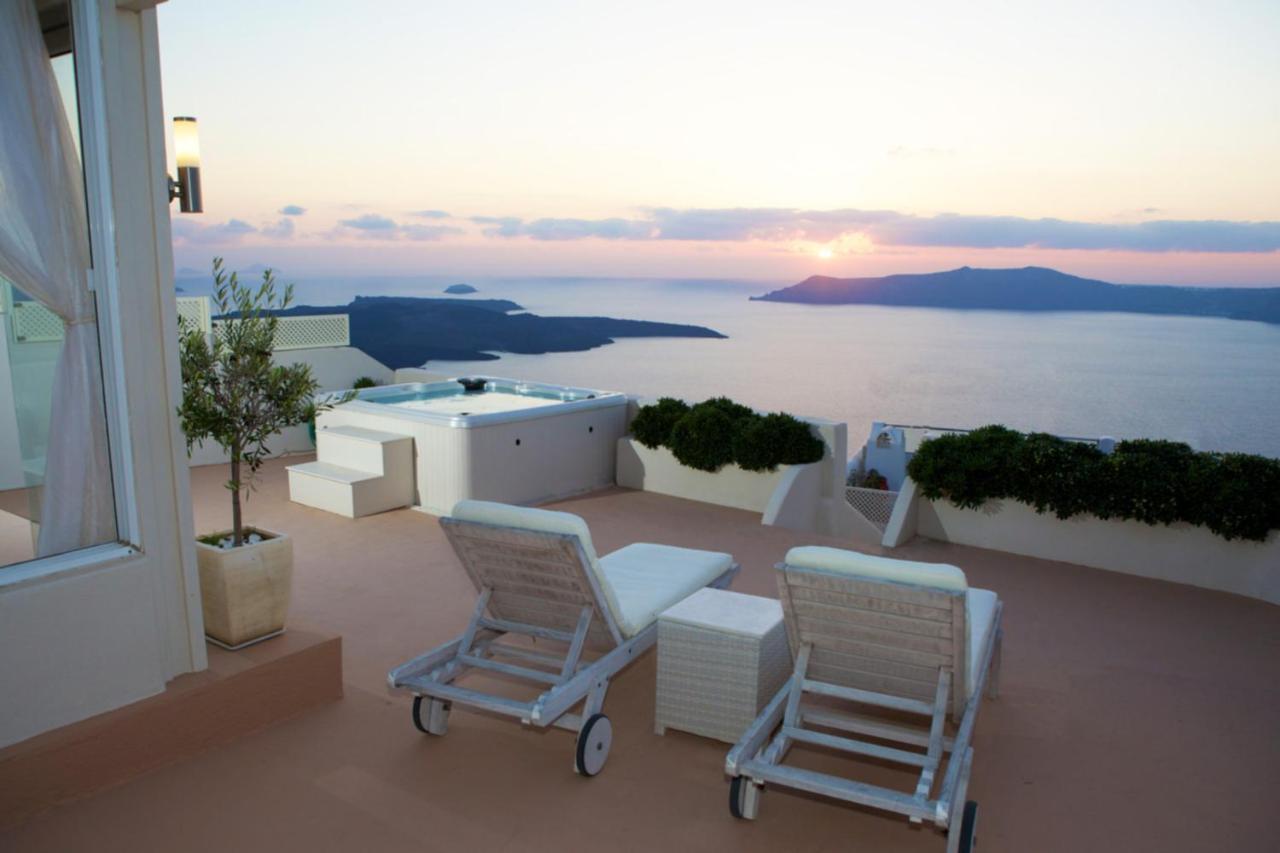 Sunset View Villa Santorini - With Outdoor Jacuzzi Firostefani Exteriér fotografie