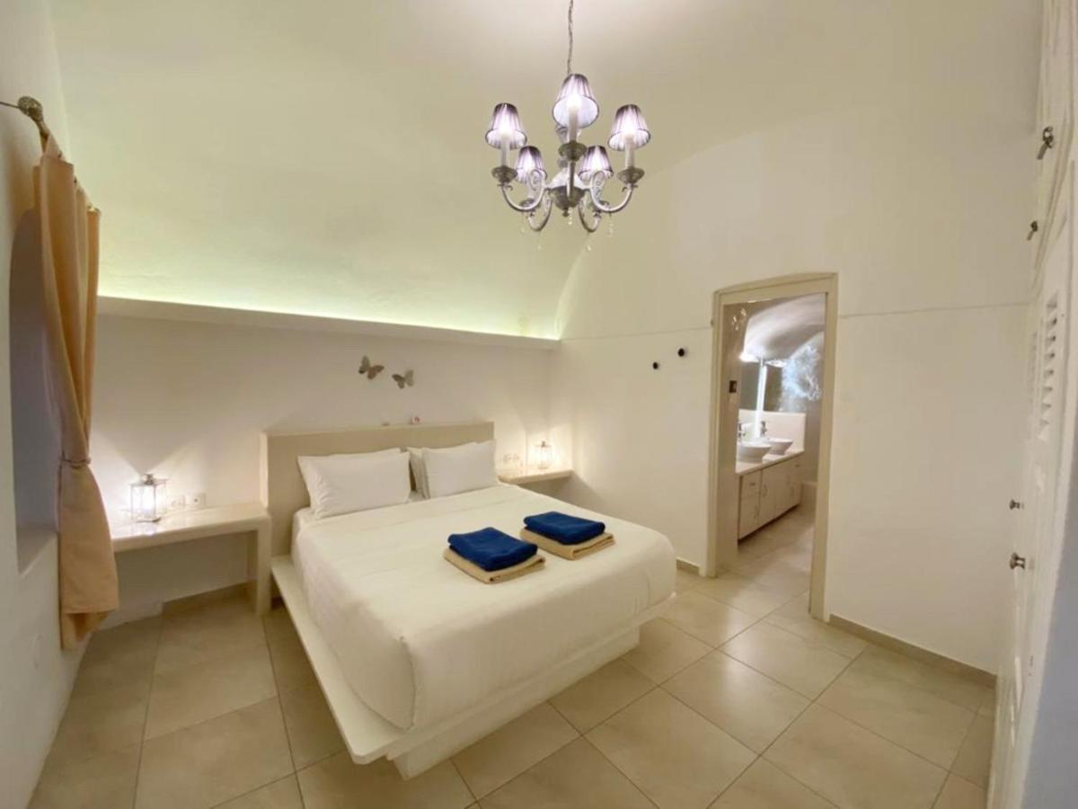 Sunset View Villa Santorini - With Outdoor Jacuzzi Firostefani Exteriér fotografie